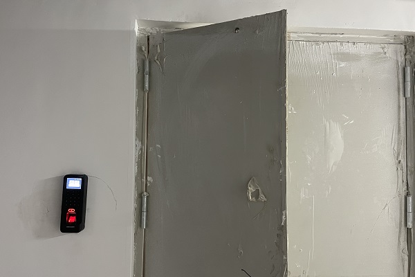 北京佑安府機房?？低曋讣y刷卡門禁安裝工程